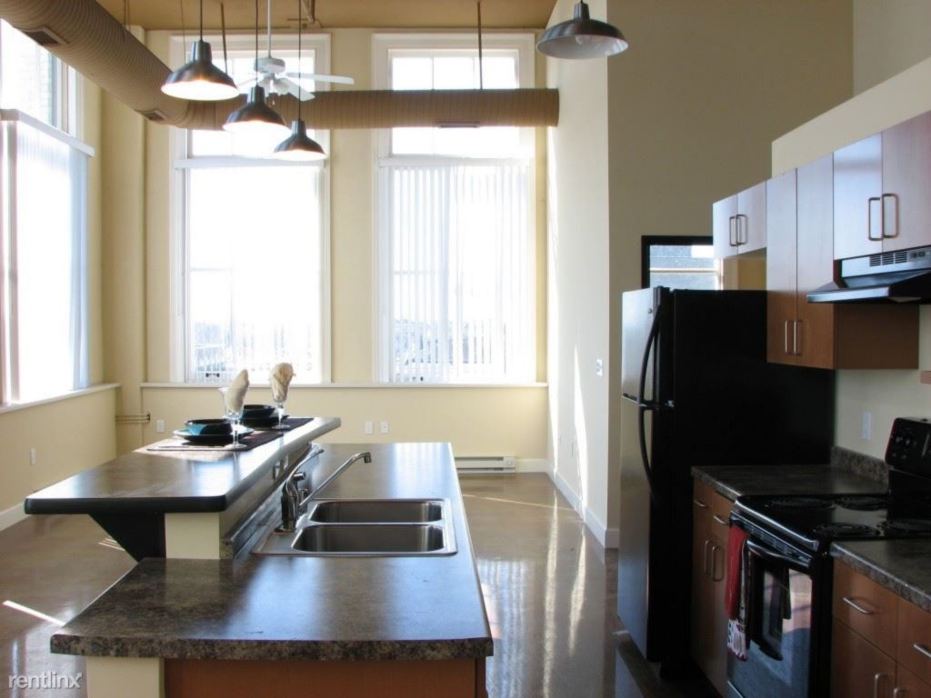 Milwaukee Lofts Apartments Kitchen View